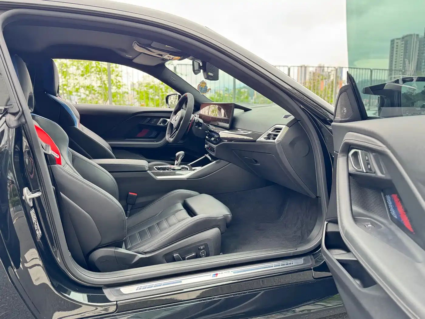 BMW M2 2024 M2 фото 17