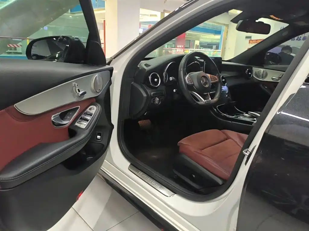 Mercedes-Benz C-Class 2017 Facelift C 200 Sport Edition фото 16