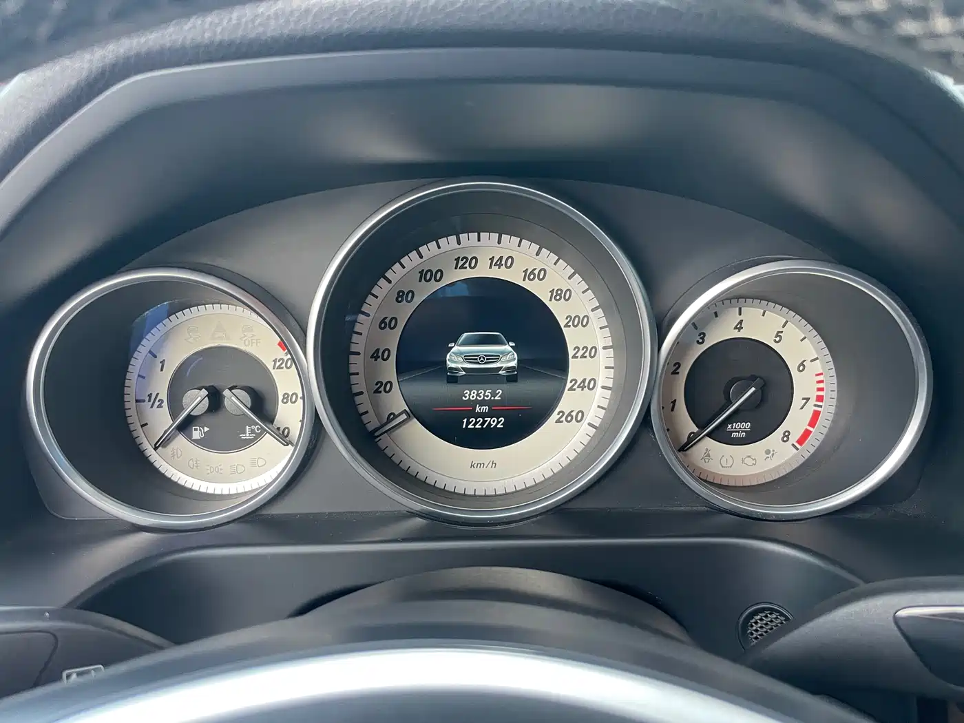 Mercedes-Benz E-Class 2015 E 260 L Sport фото 12