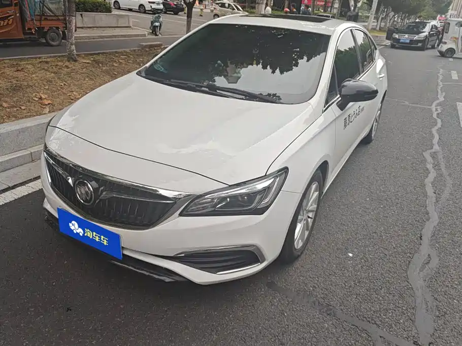 Фото 1 - Buick Verano