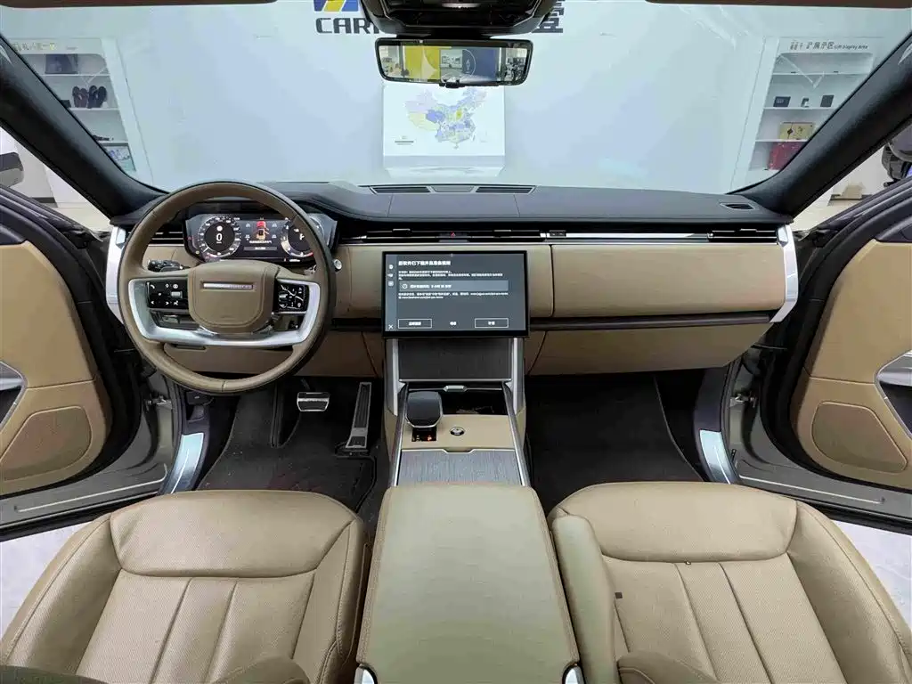 Land Rover Range Rover 2025 2025 3.0 L6 400PS Genesis Extended Wheelbase
