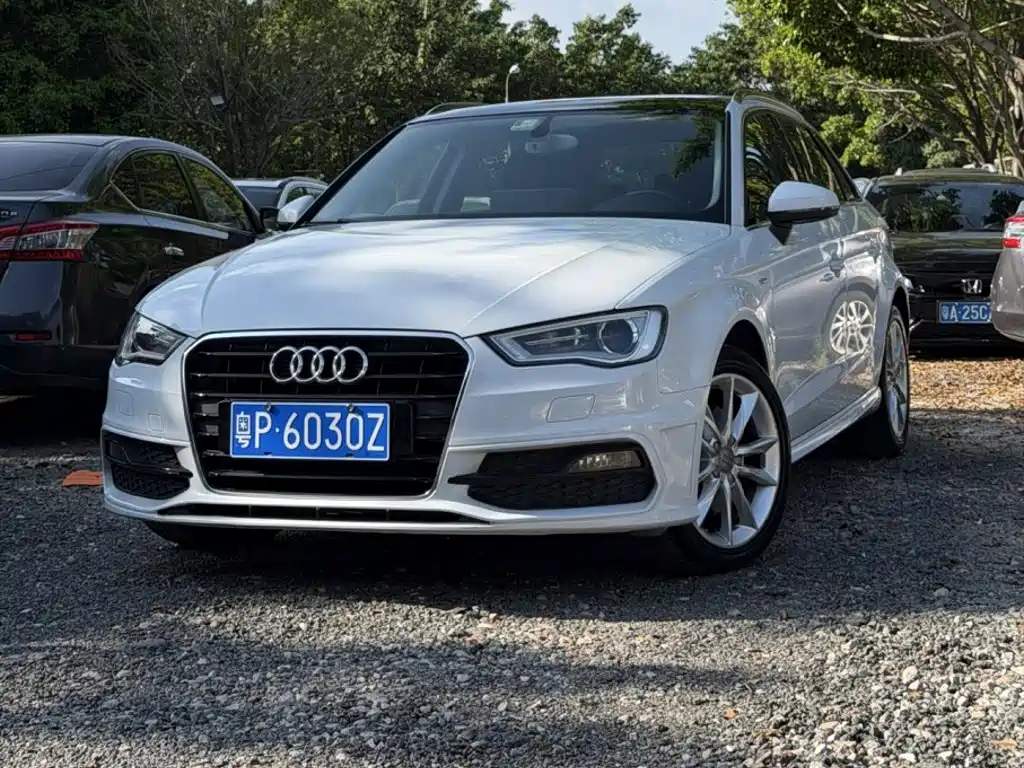 Audi A3 (Import) 2014 2014 Sportback 40 TFSI S line Comfort