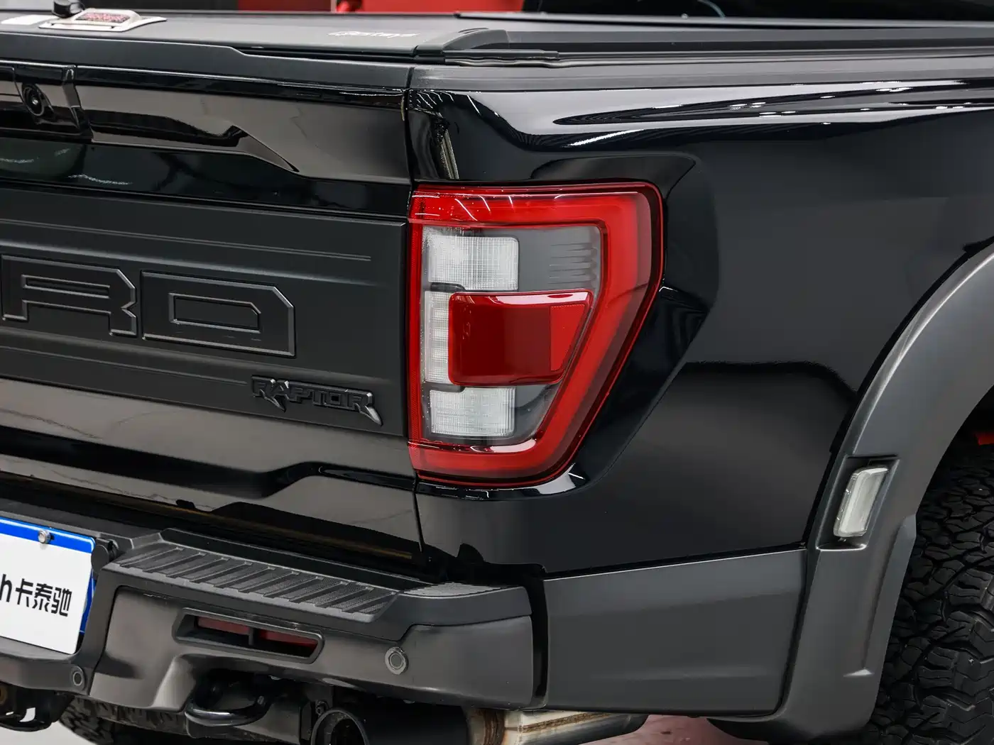 FORD F-150 RAPTOR