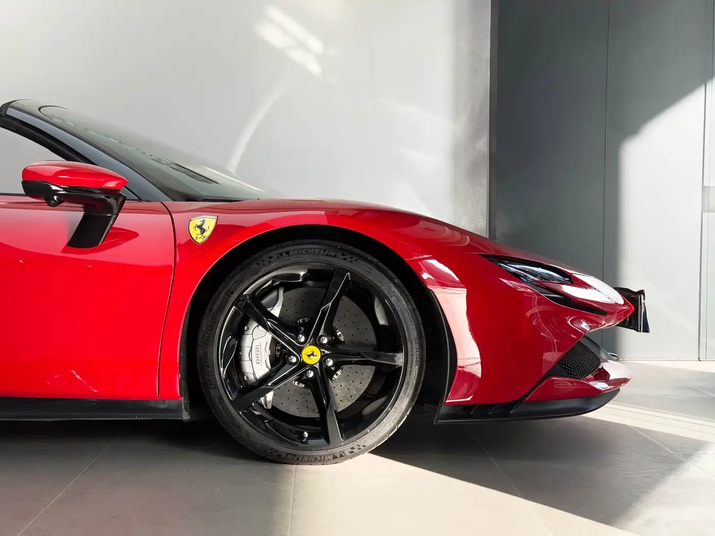 FERRARI SF90