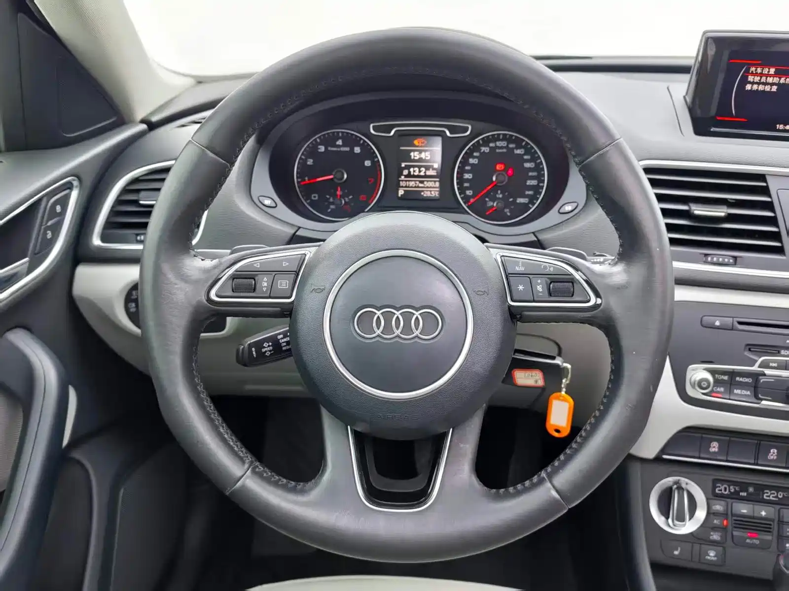 Фото 10 - Audi Q3