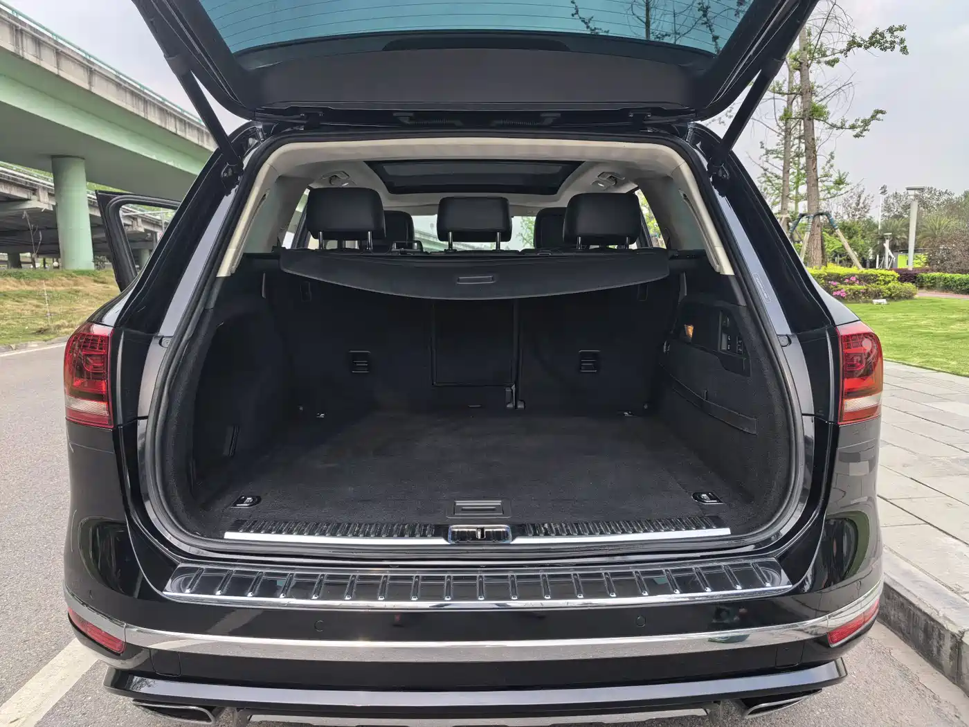 Volkswagen Touareg 2017 3.0TSI Executive Edition фото 14