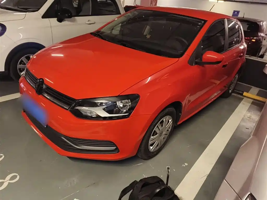 Volkswagen Polo 2016 1.4L Automatic Trend фото 2