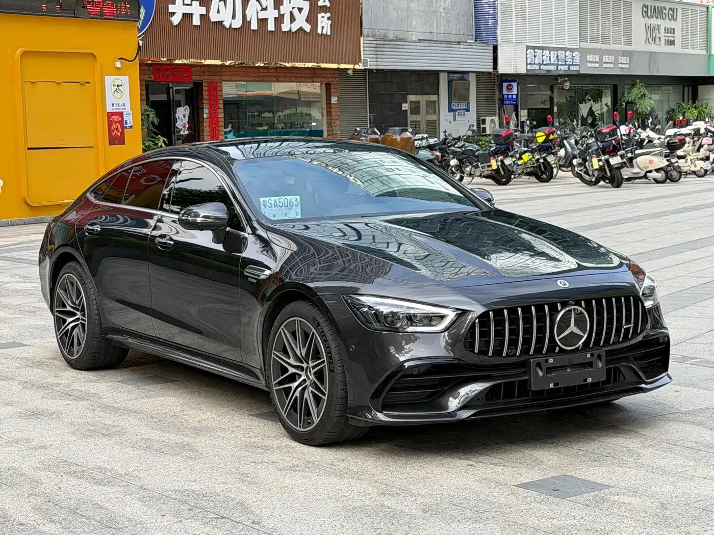 Mercedes-Benz AMG GT 2023 AMG GT 50 4-Door Coupe фото 3