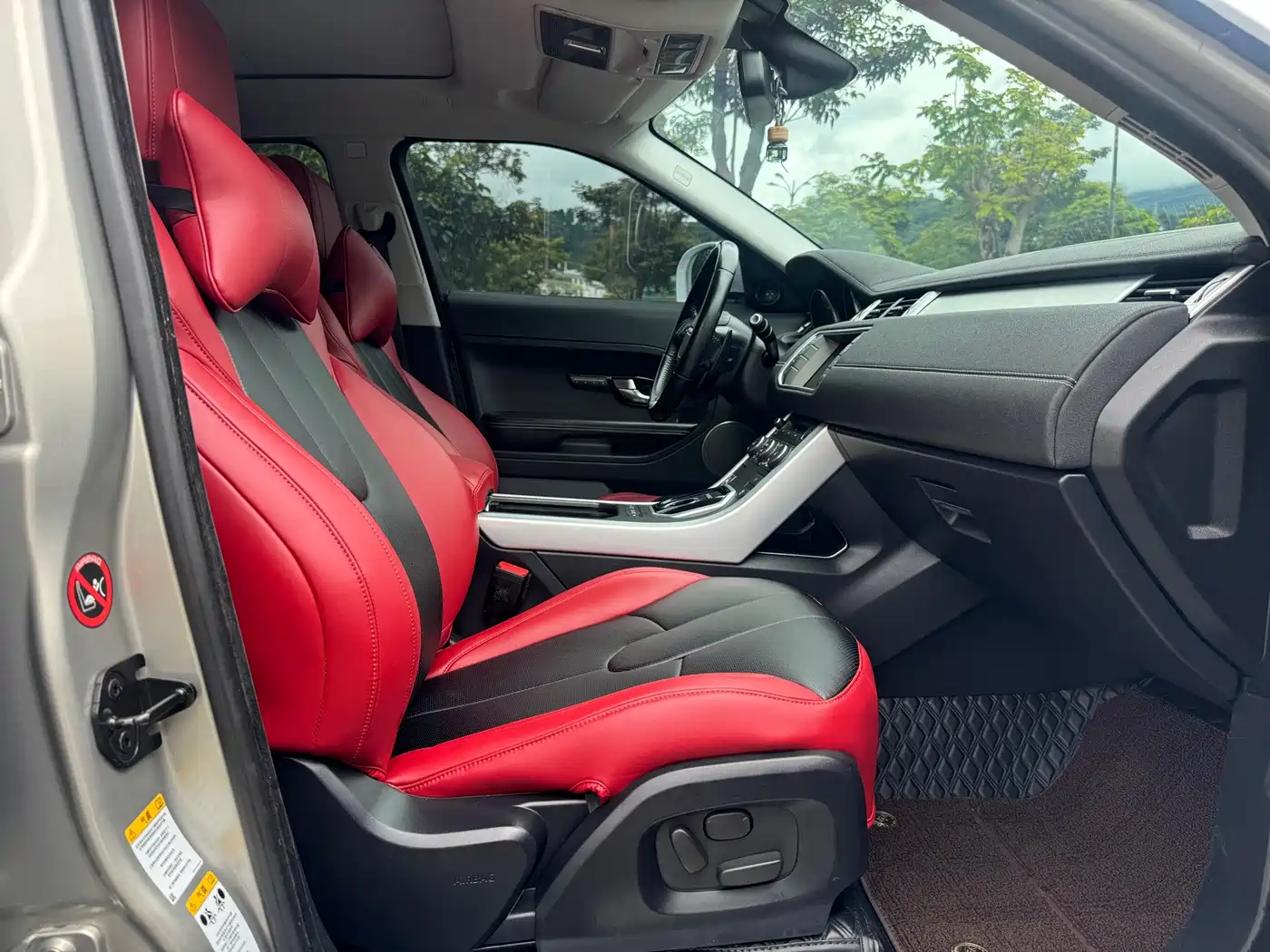 Land Rover Range Rover Evoque (Import) 2014 2014 2.0T 5-door Brilliance Sport