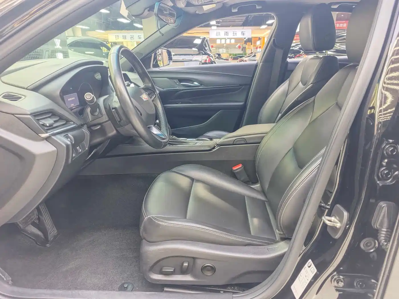 Cadillac CT4 2022 28T Fashion Style фото 4