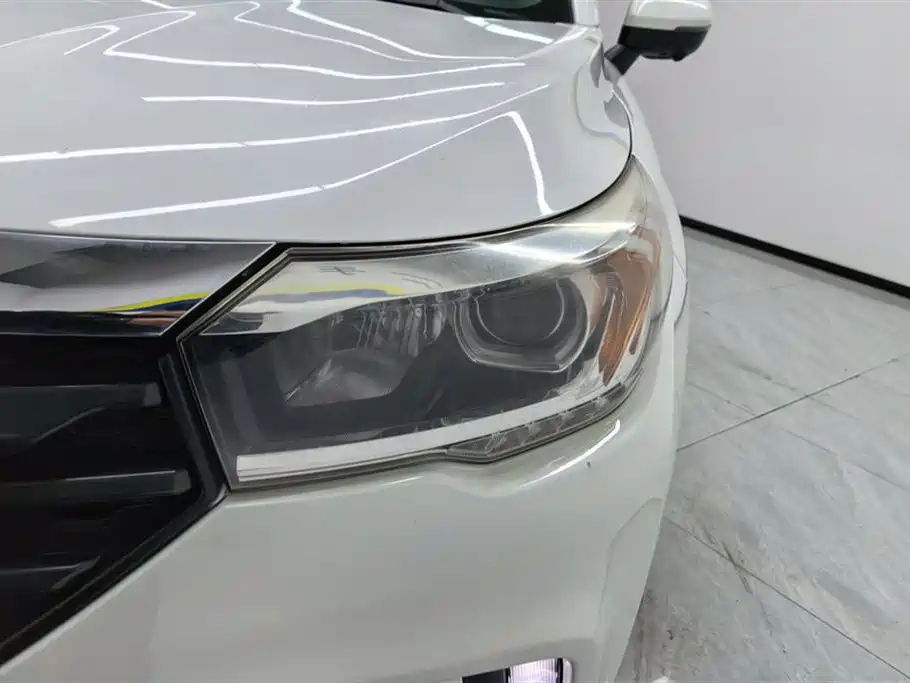 GAC Trumpchi Trumpchi GS4 2017 235T Automatic 2WD Luxury Smart Connected Edition фото 5