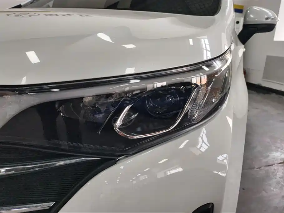 GAC Trumpchi Trumpchi M6 2021 270T DCT Elite Edition (7-Seater) фото 5