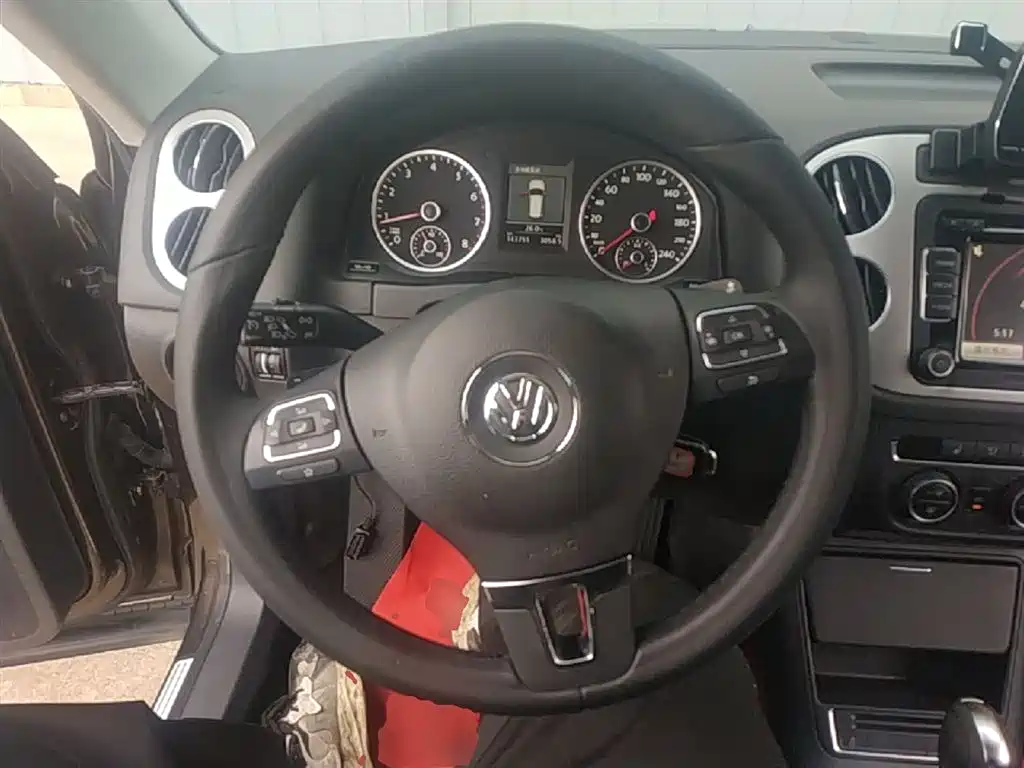 Volkswagen Tiguan 2013 1.8TSI Automatic 2WD Luxury Model фото 11