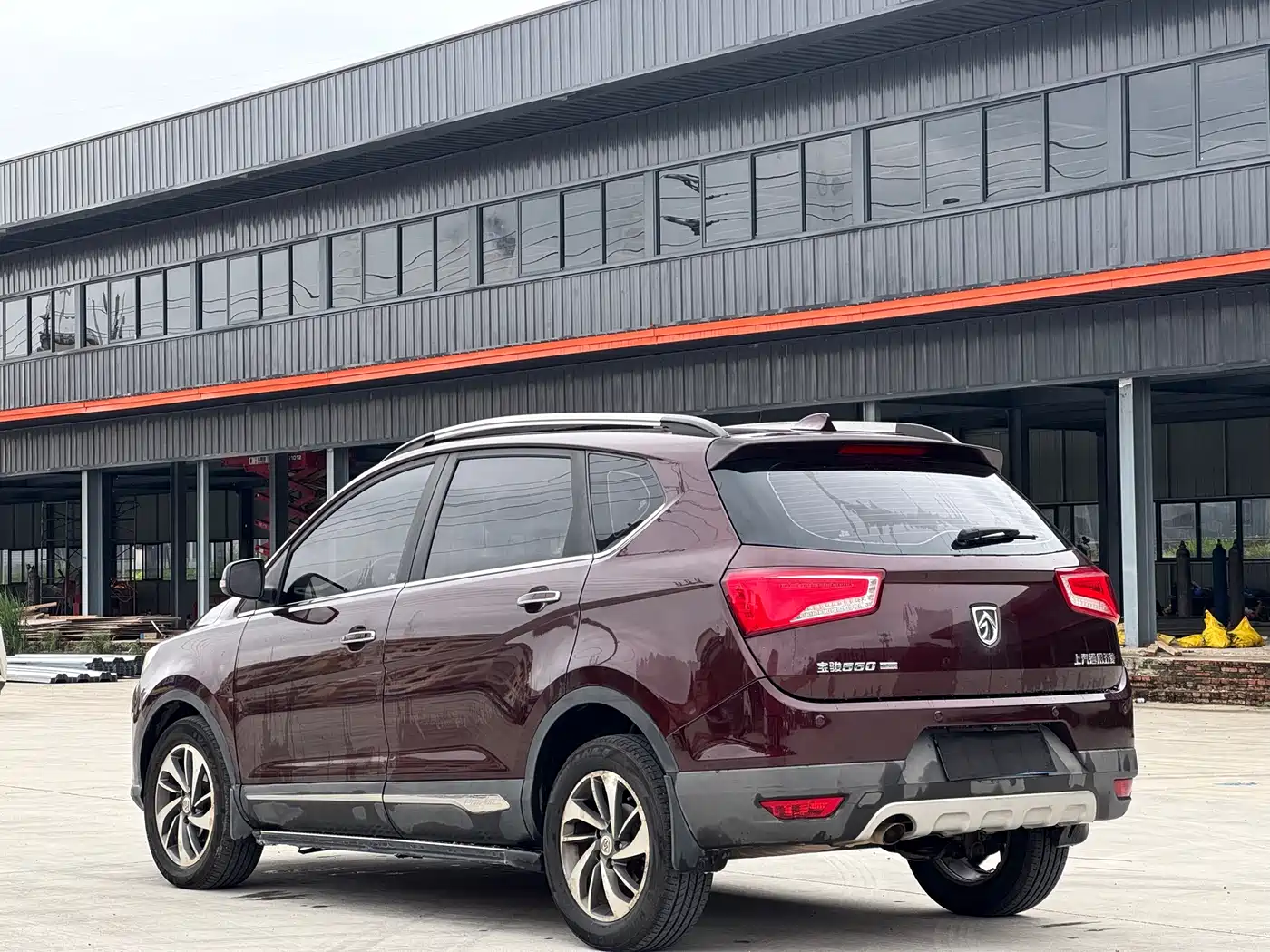 Baojun 560 2017 2016 1.5T Manual Luxury