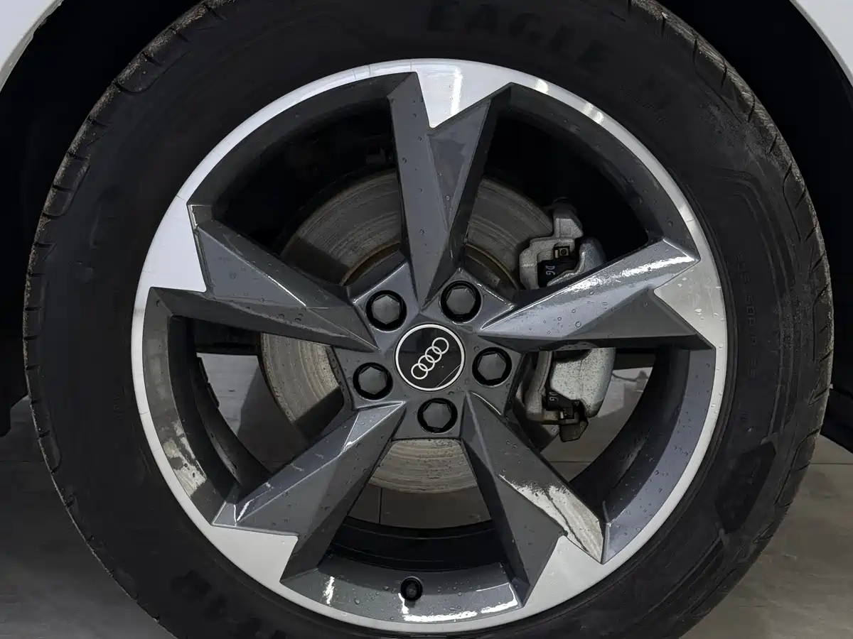 Audi Q3 2023 35 TFSI Fashion Dynamic (1.4T) фото 22