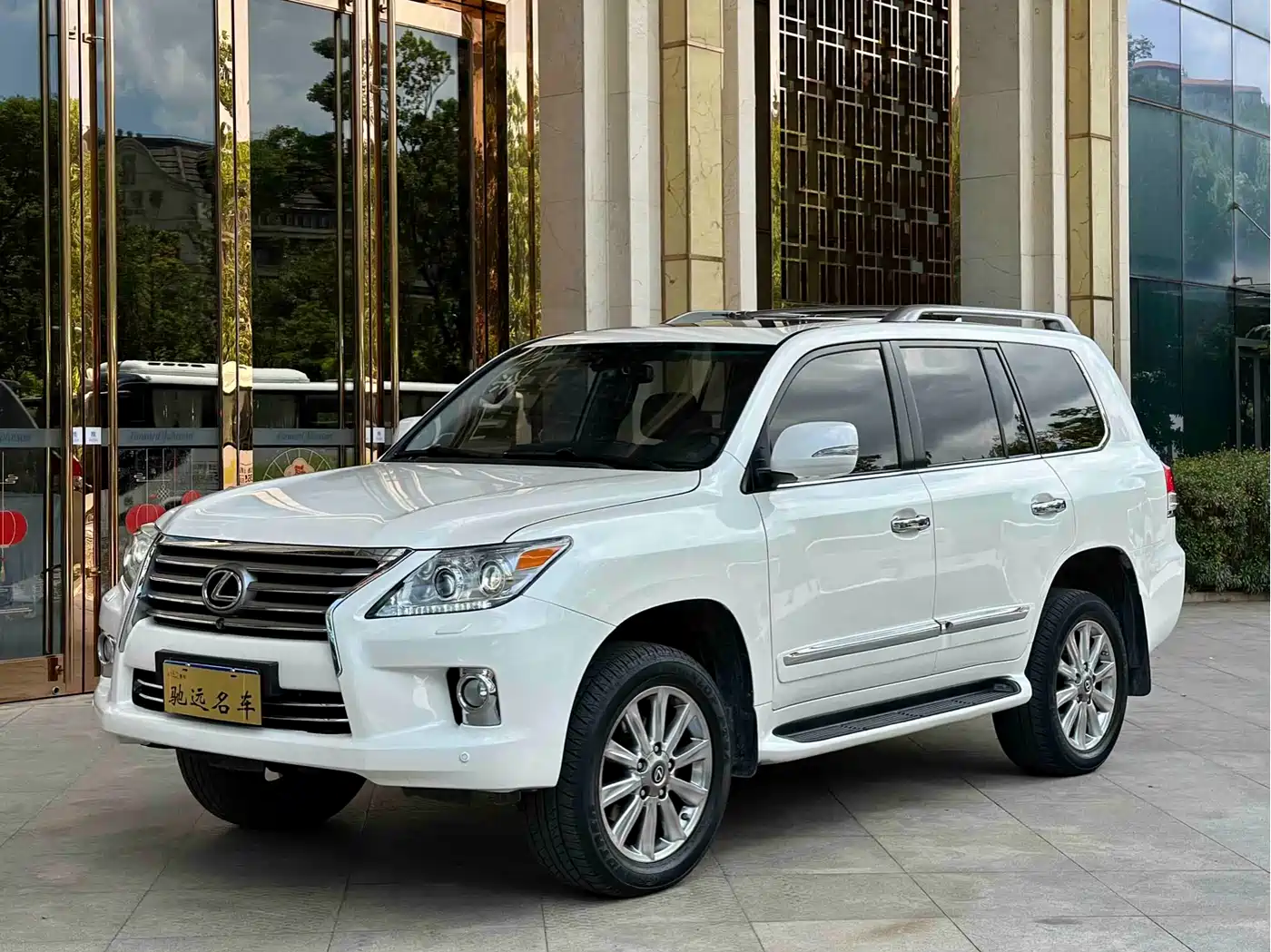 Lexus LX 2013 570
