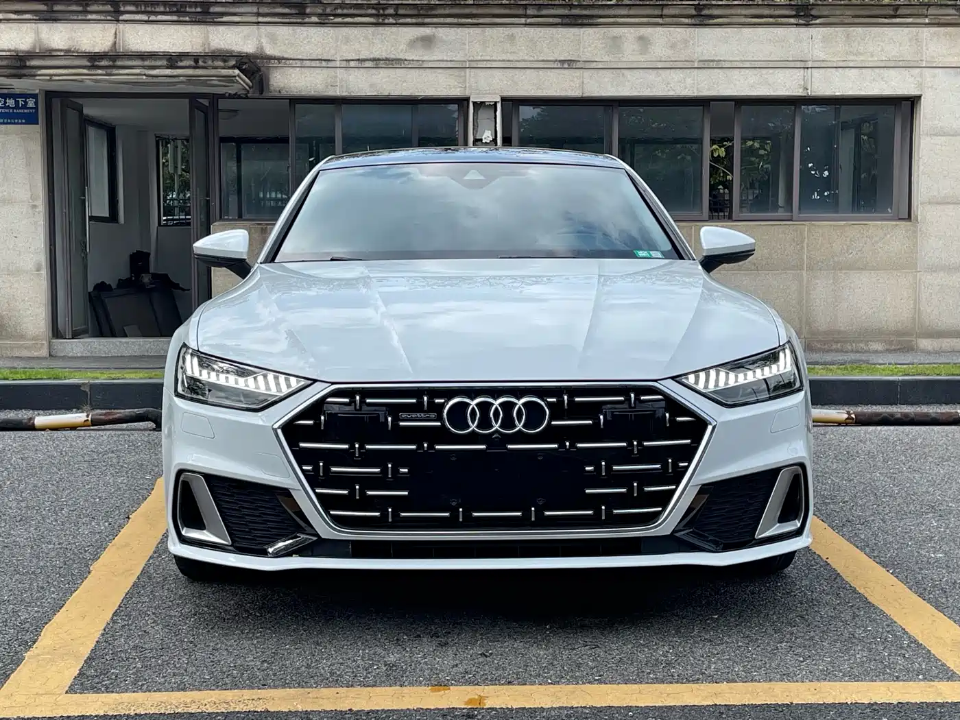 Audi A7L 2022 45 TFSI quattro S-line Paladin фото 2
