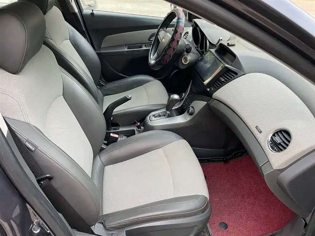 Chevrolet Cruze 2012 1.6L SE AT фото 5