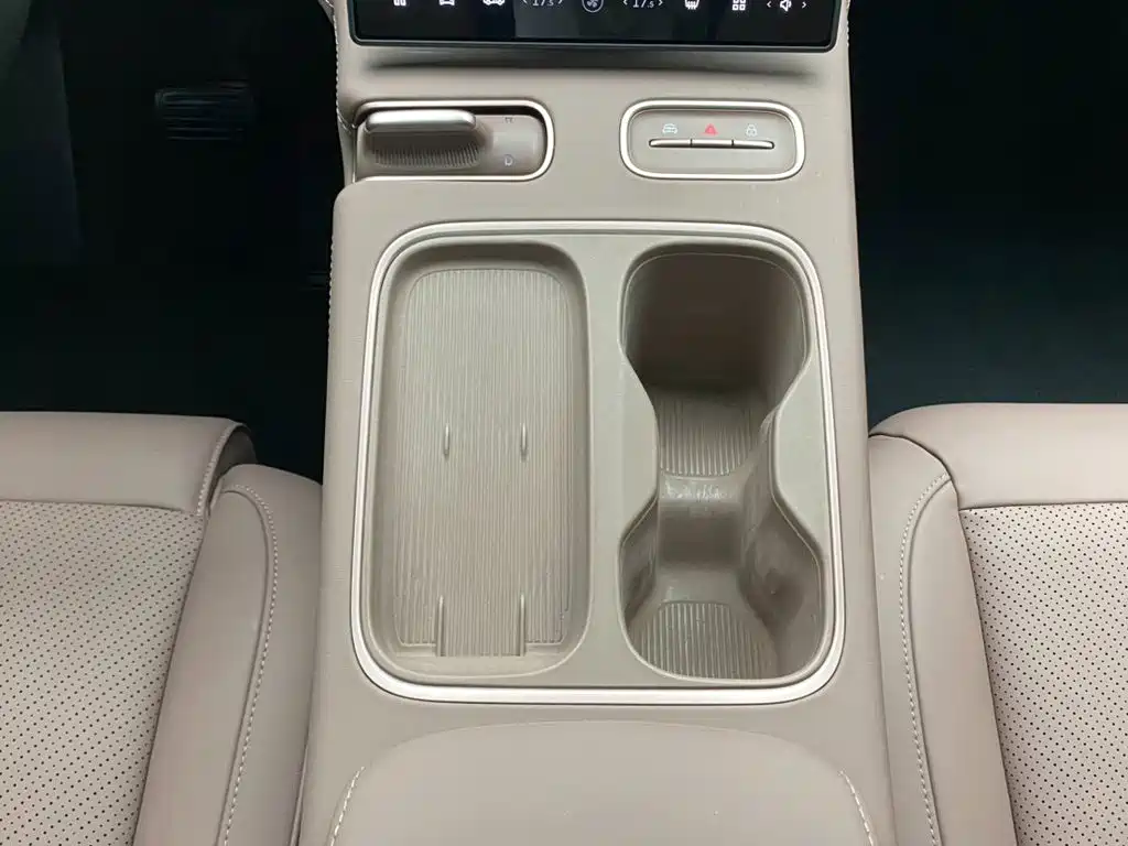 Фото 20 - NIO EC6
