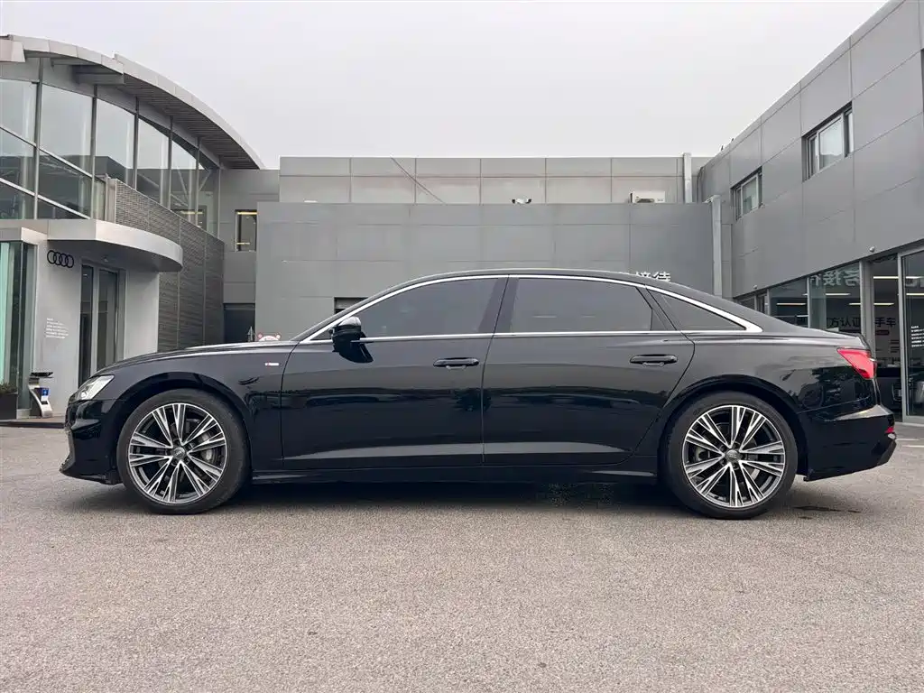 Audi A6L 2021 45 TFSI Exclusive Sport фото 5