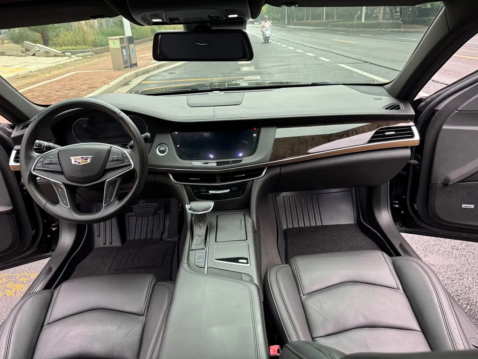 Фото 14 - Cadillac CT6