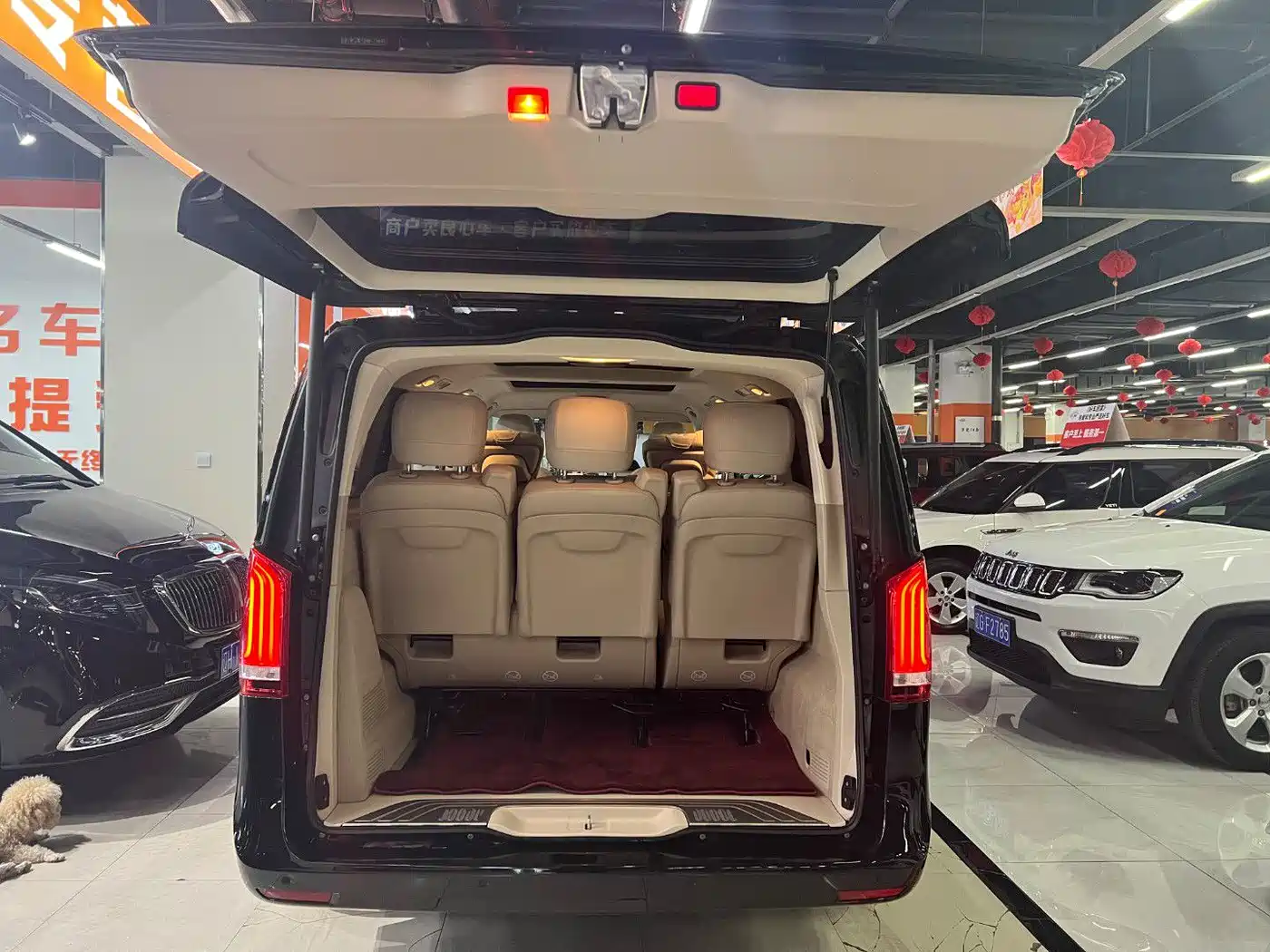 Mercedes-Benz V-Class 2022 V 260 L Long Wheelbase Prestige Edition фото 20