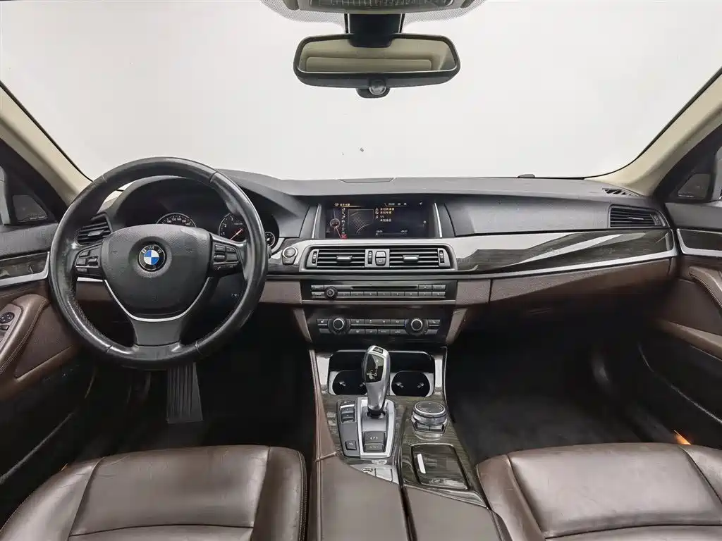 BMW 5 Series 2017 525Li Luxury Design Package фото 5