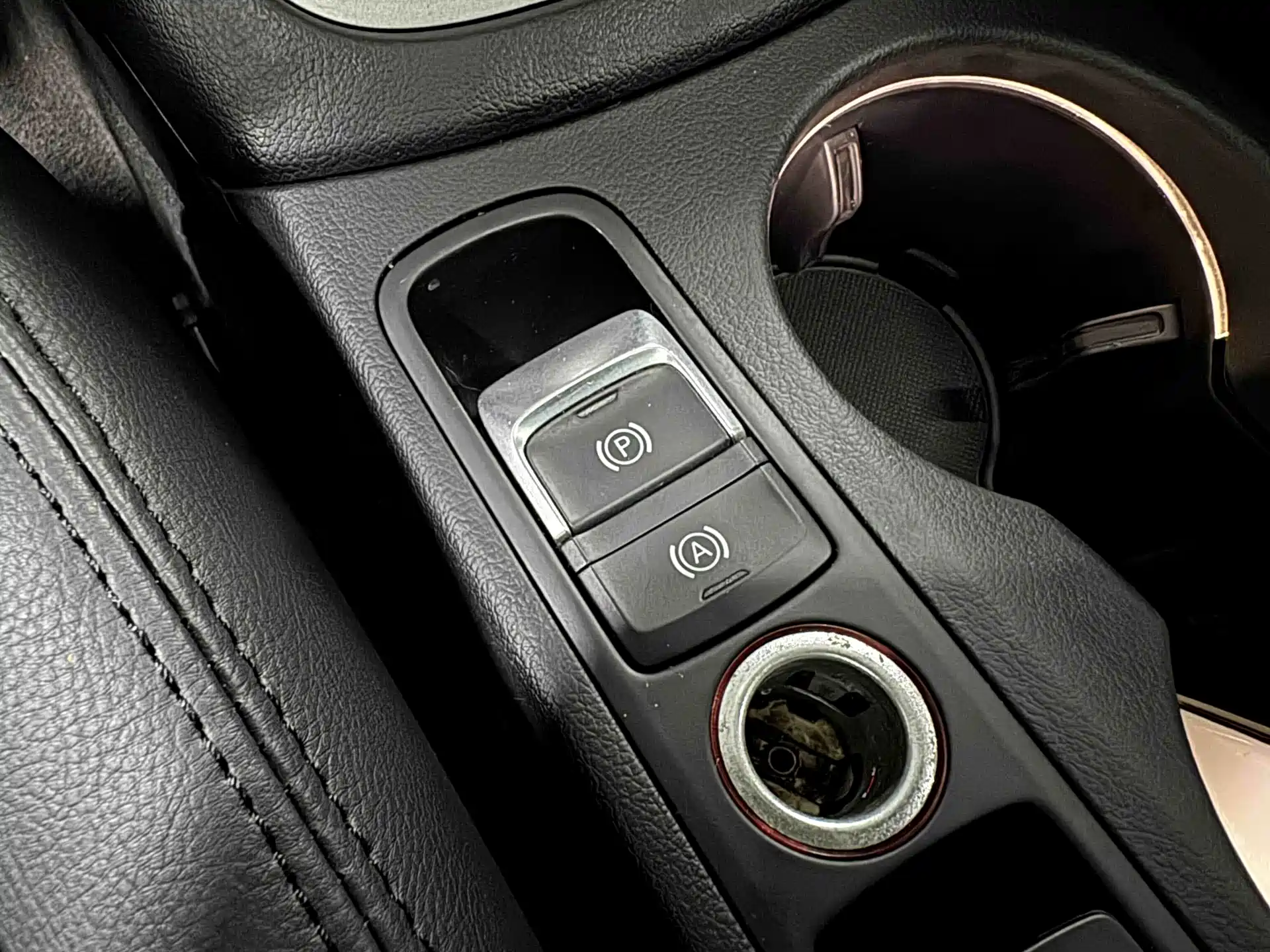 Фото 15 - Audi Q3