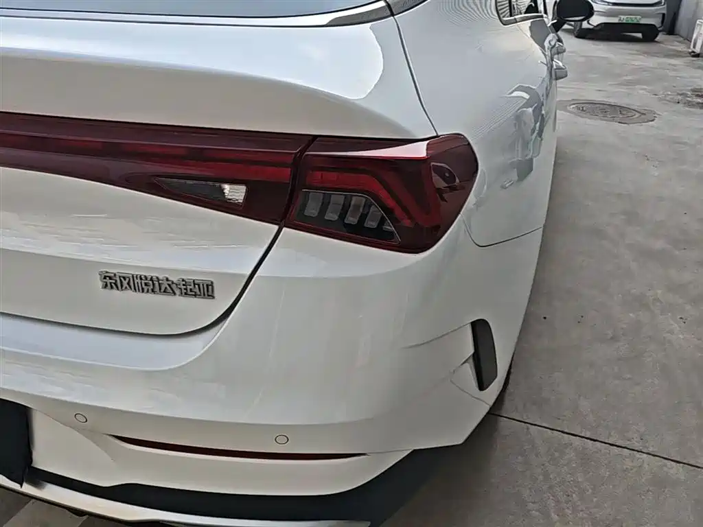 Kia K5 2020 270T CVVD Luxury Tech Version фото 8