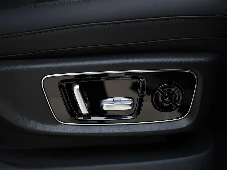 Li Auto Li L8 2026 2025 Max Smart Renewal Edition