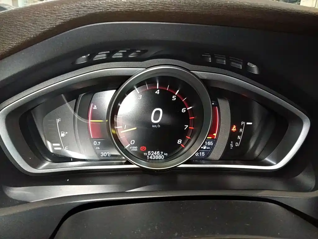 Volvo V40 2016 2015 1.6T Smart Comfort Edition