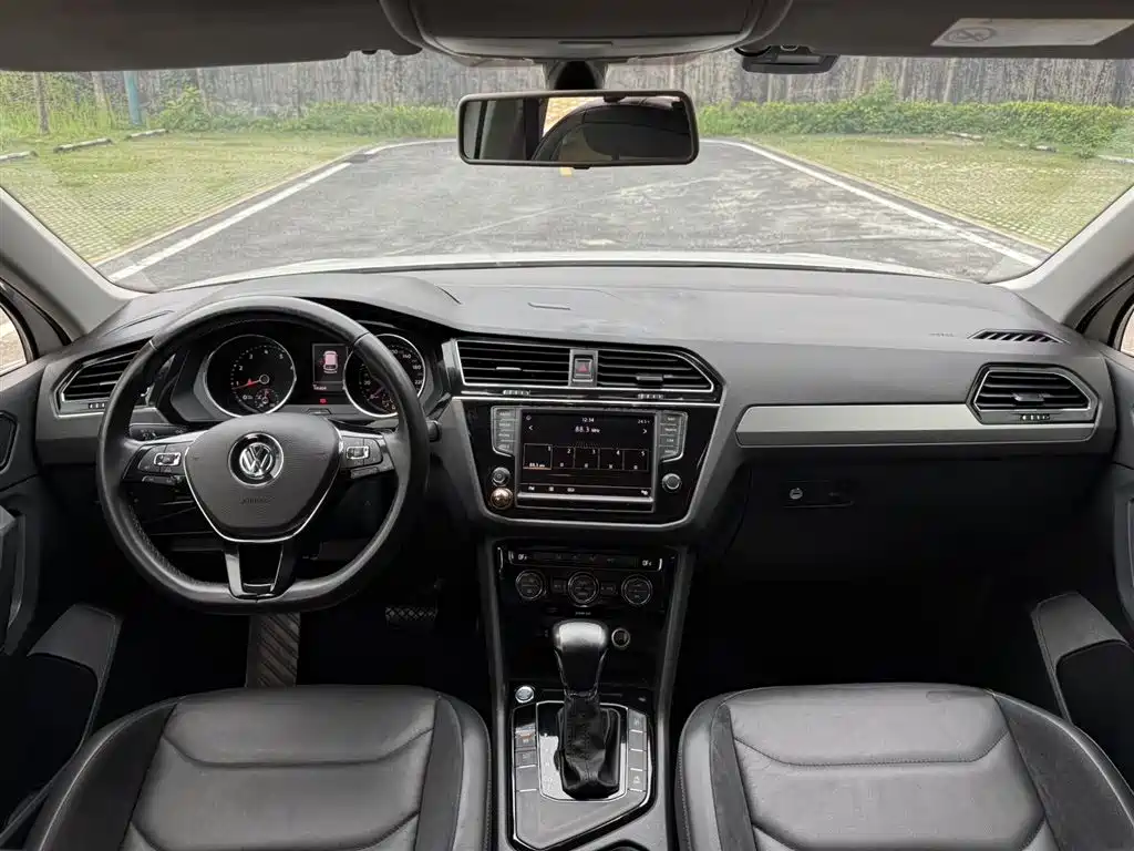 Volkswagen Tiguan L 2017 330TSI Automatic 2WD Comfort Edition фото 5