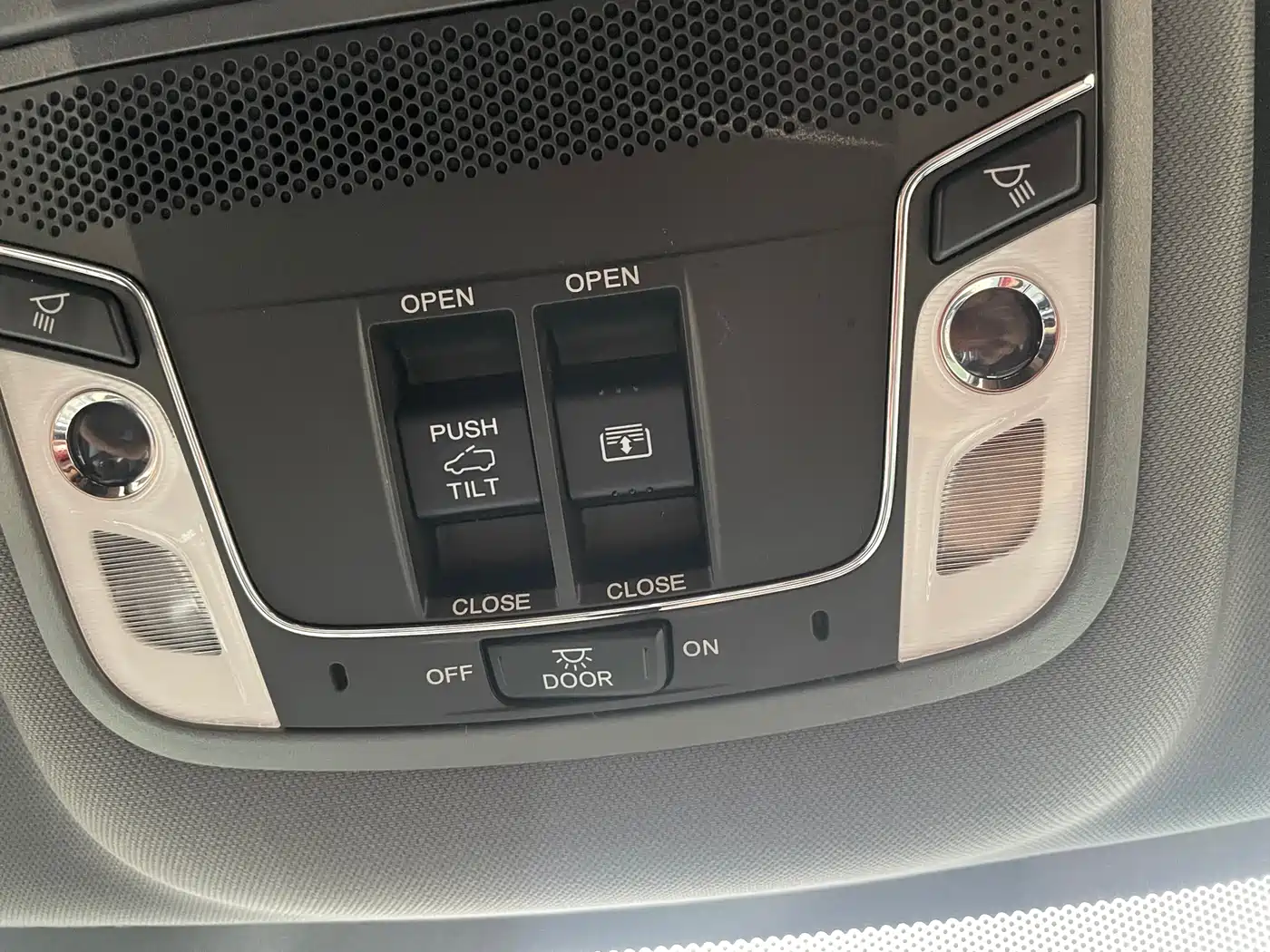 Honda UR-V 2017 2017 370TURBO 2WD Premium Edition China V