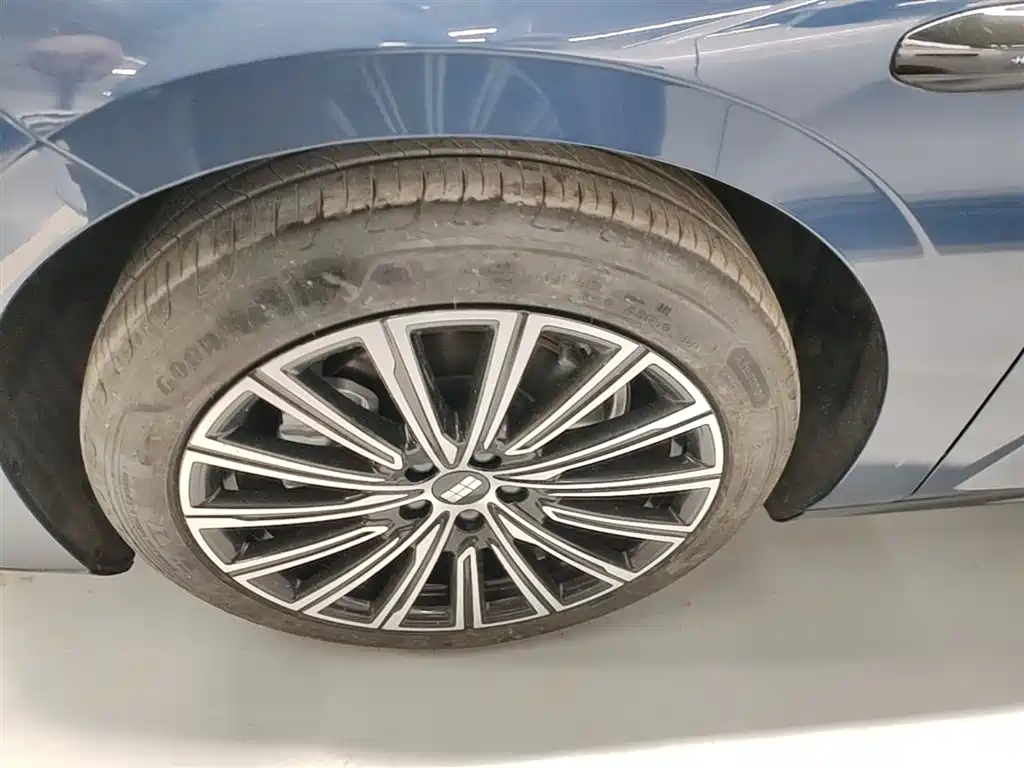 Geely Galaxy Galaxy Xingyao 8 2025 130km EM-P Starship Edition фото 23