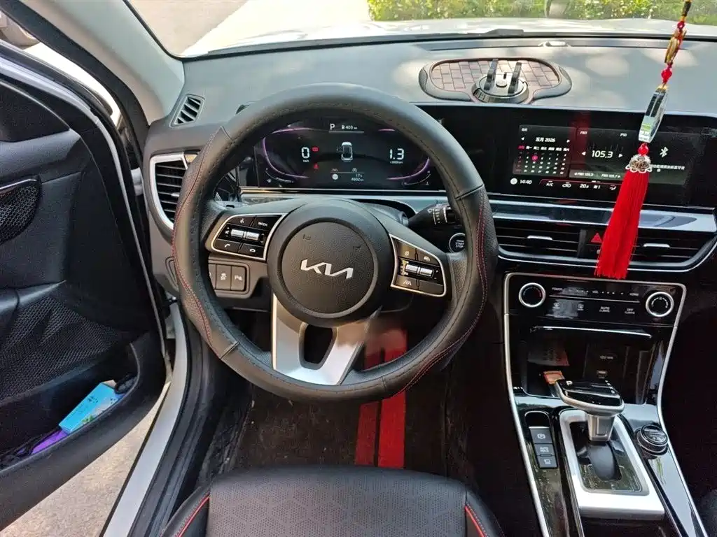 Kia Seltos 2023 1.5L CVT Luxury Edition фото 3