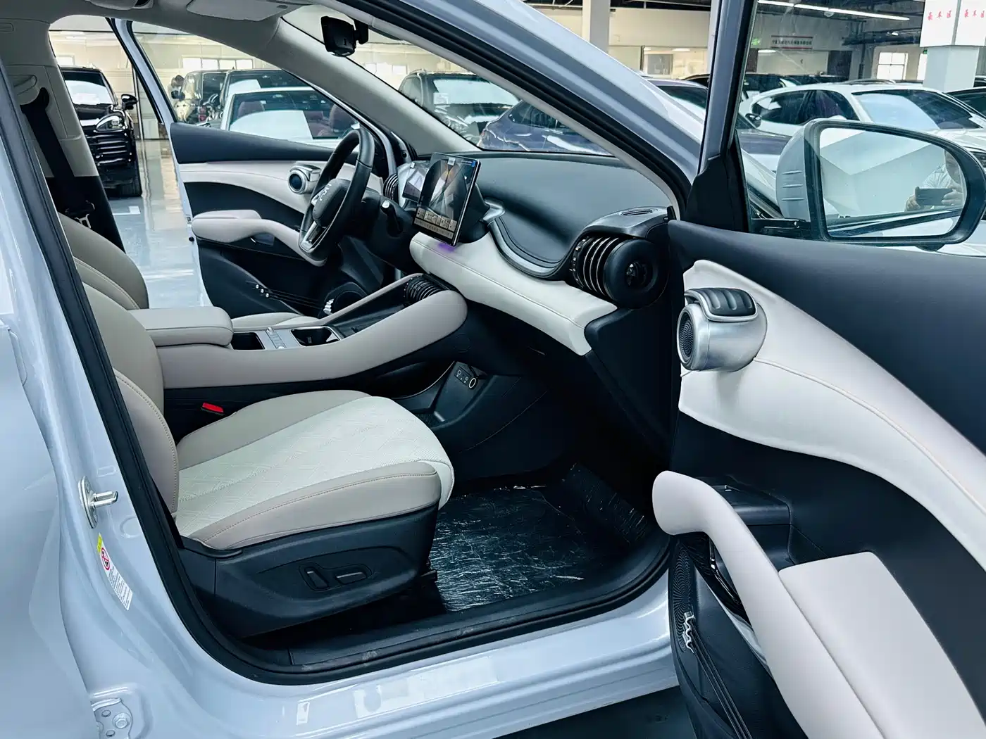 BYD Yuan PLUS 2025 Smart Drive 510KM Surpass Edition фото 8