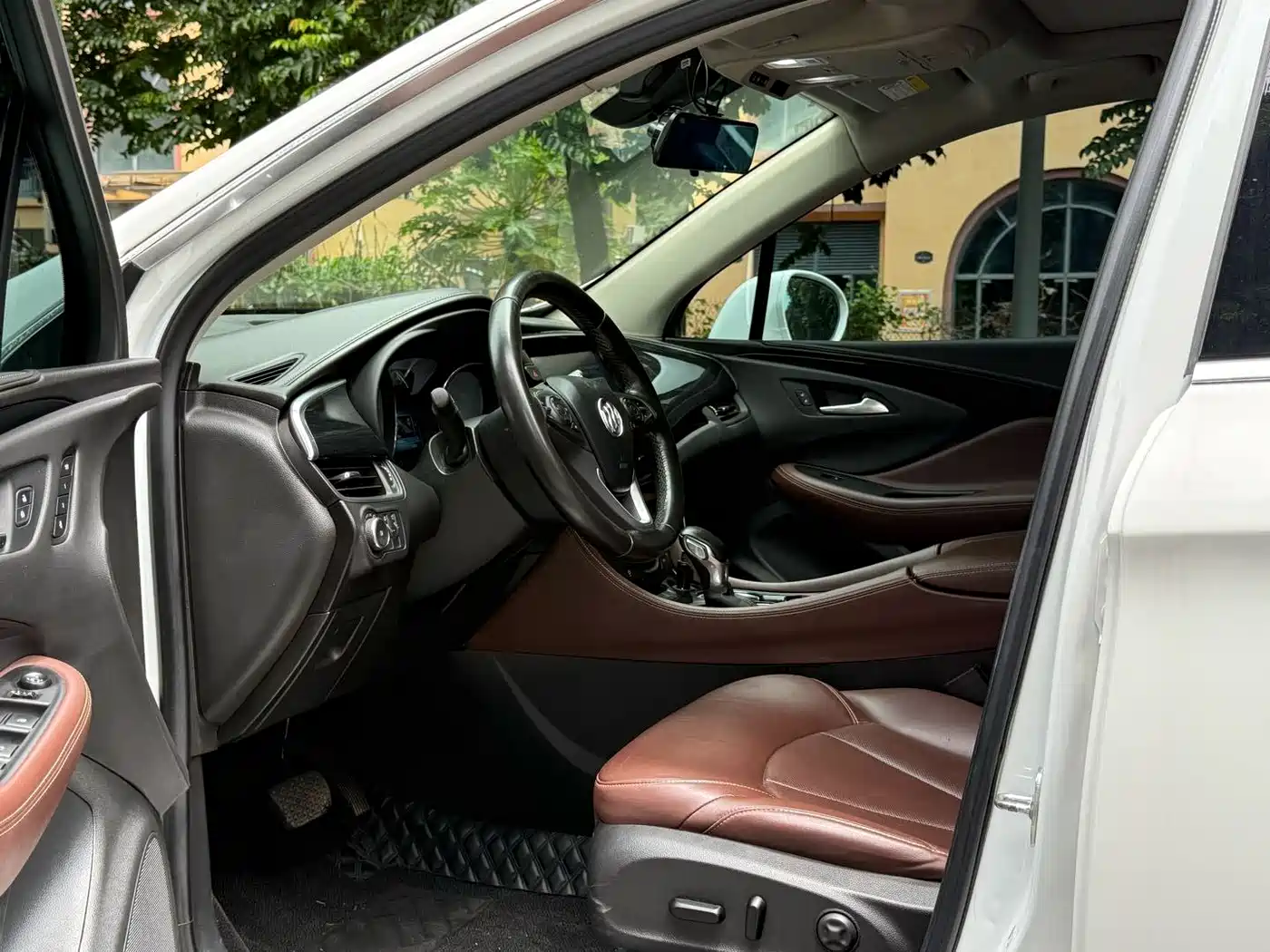 Photo 8 - Buick Envision Plus