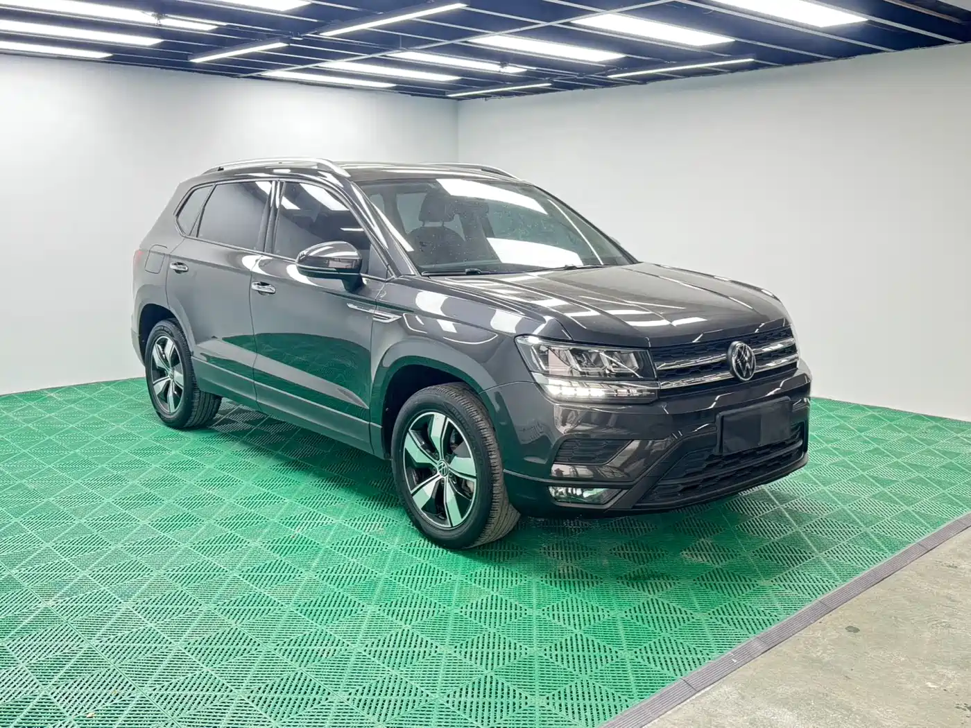 Volkswagen Tharu 2021 280TSI 2WD Luxury Plus фото 3