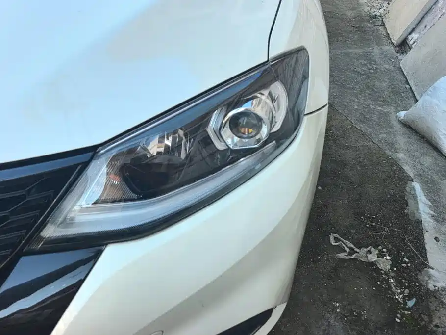 Nissan Tiida, миниатюра 5