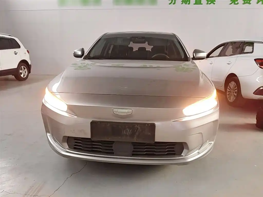 Фото 3 - Geely Geometry A