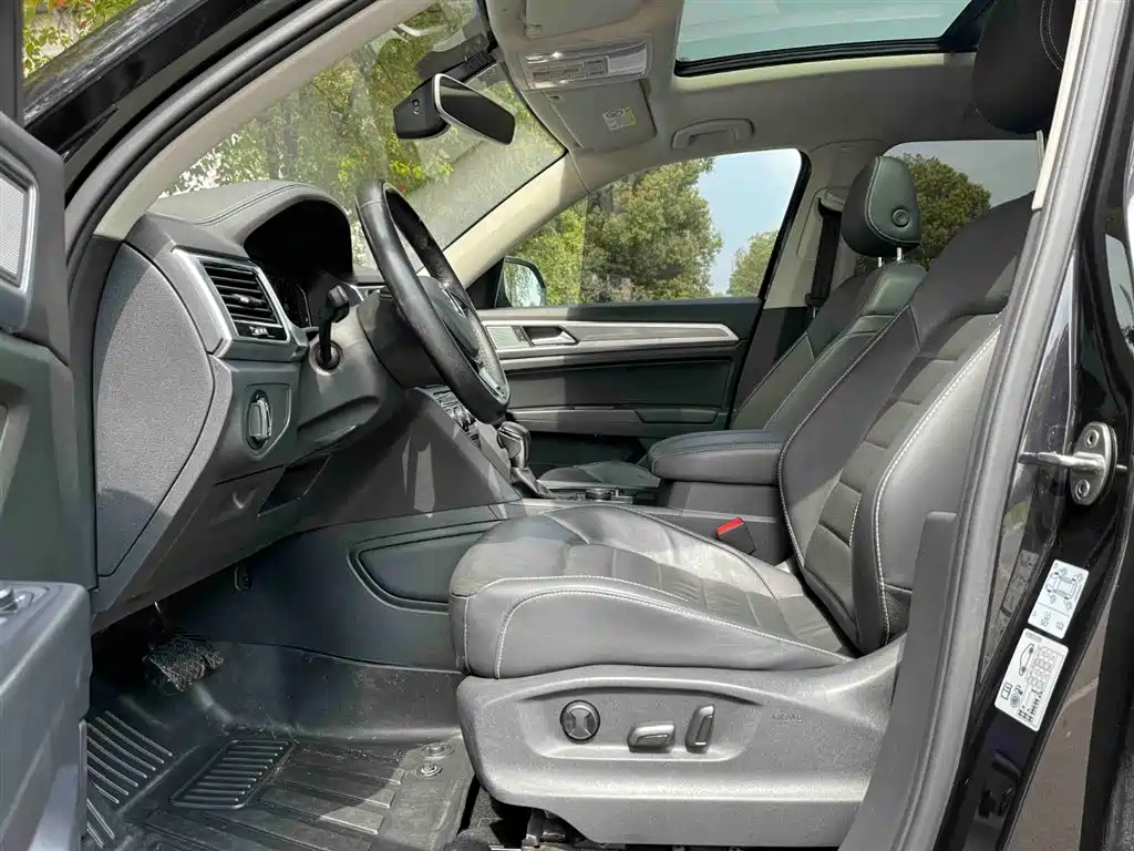 Volkswagen Teramont 2020 380TSI 4WD Luxury Edition China VI фото 15