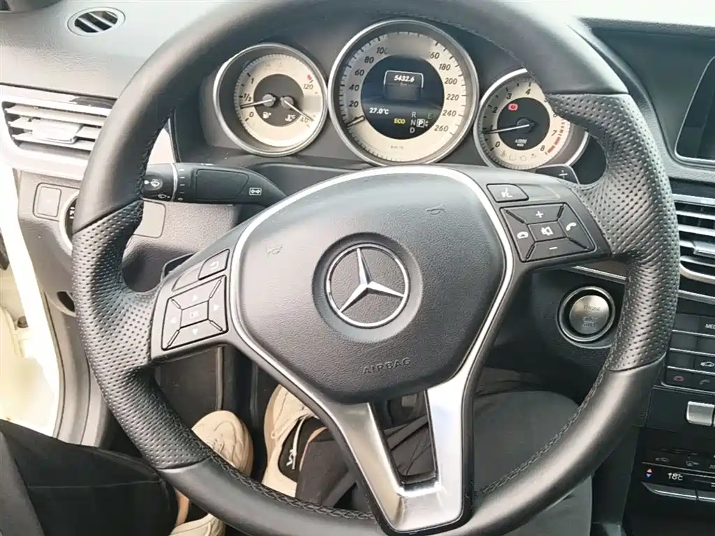 Mercedes-Benz E-Class 2015 Facelift E 260 L Sport фото 11