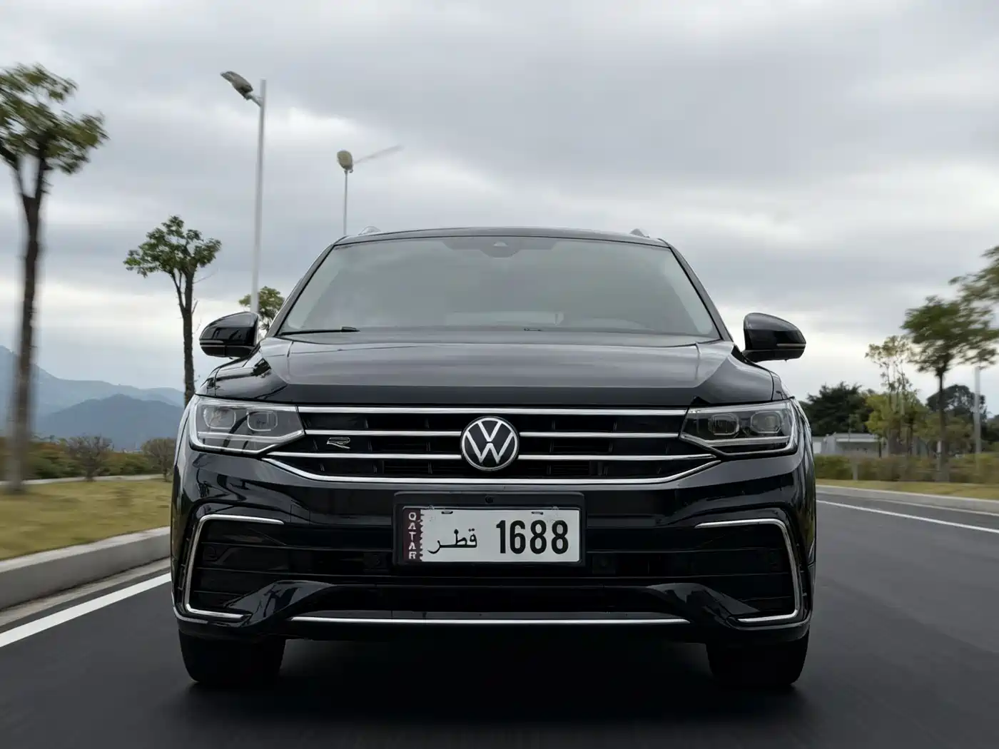 Volkswagen Tiguan L 2023 330TSI Auto 2WD R-Line Premium Edition фото 2