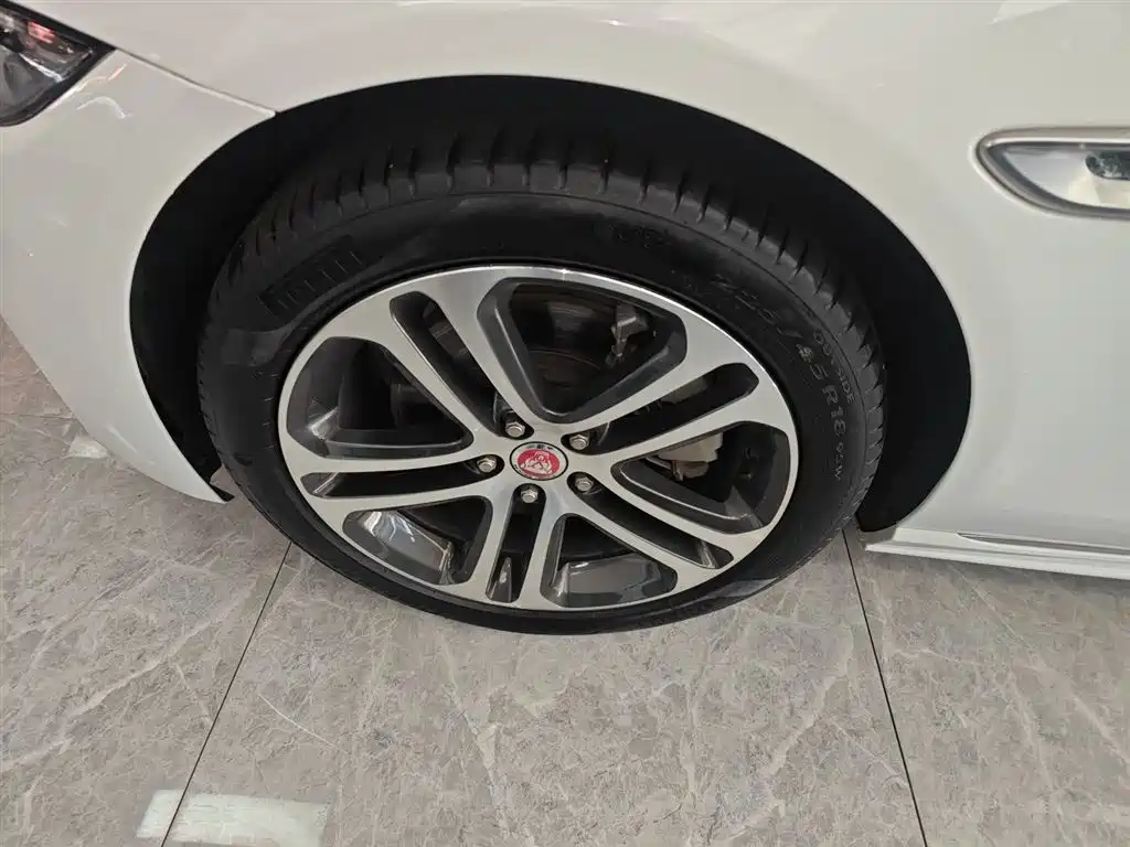 Jaguar XEL 2024 2024 Model 2.0T 250PS R-DYNAMIC S Progressive Sport Edition