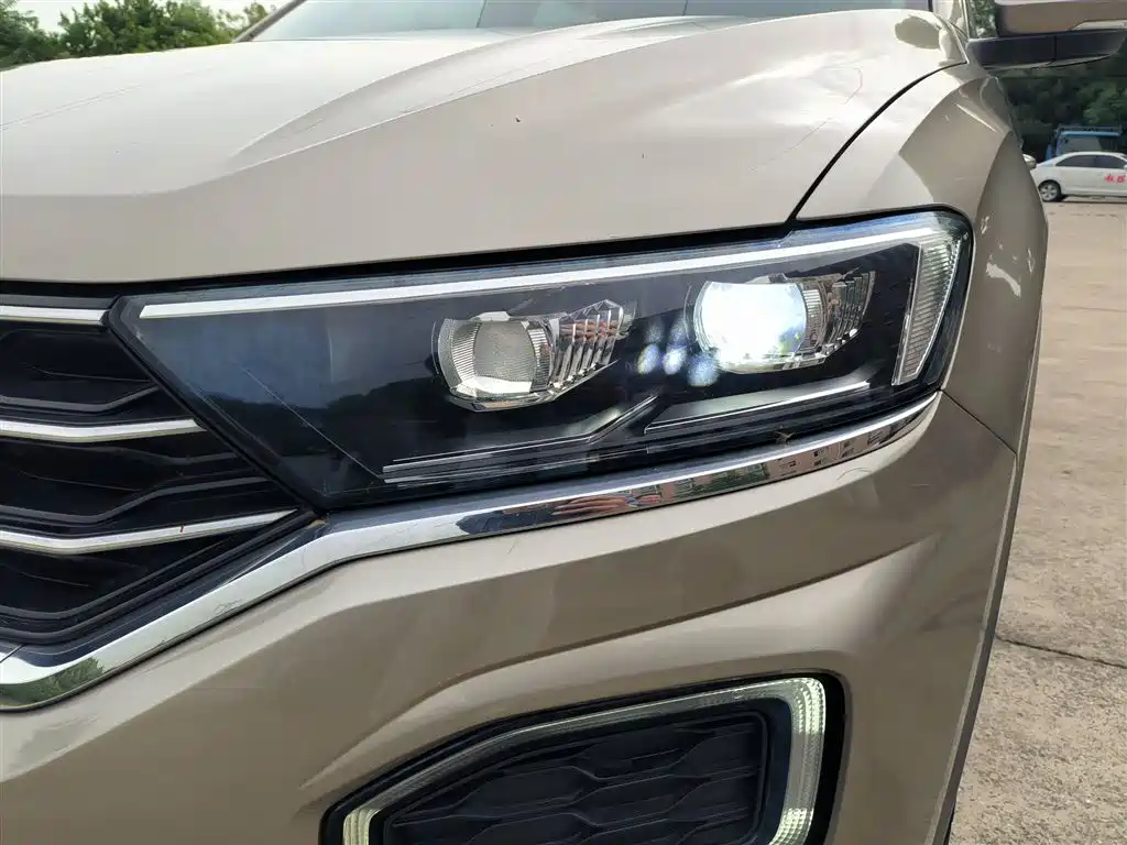 Volkswagen T-ROC 2018 230TSI DSG 2WD Progressive China V фото 24