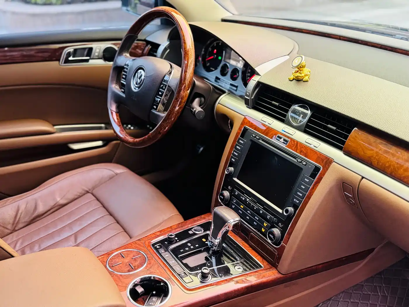 Volkswagen Phaeton 2012 3.0L Executive фото 9