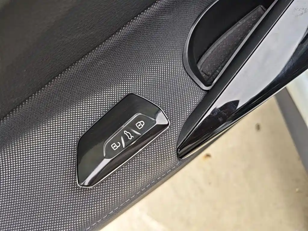 Volkswagen ID.3 2023 Upgraded Pure Intelligence Edition фото 9