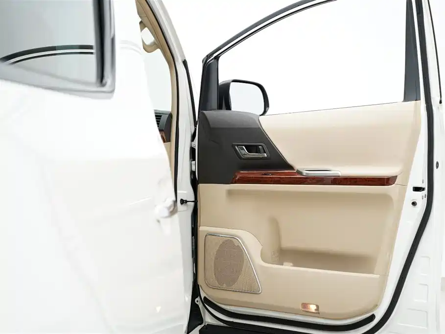 Toyota Alphard 2011 3.5L Luxury Edition фото 21