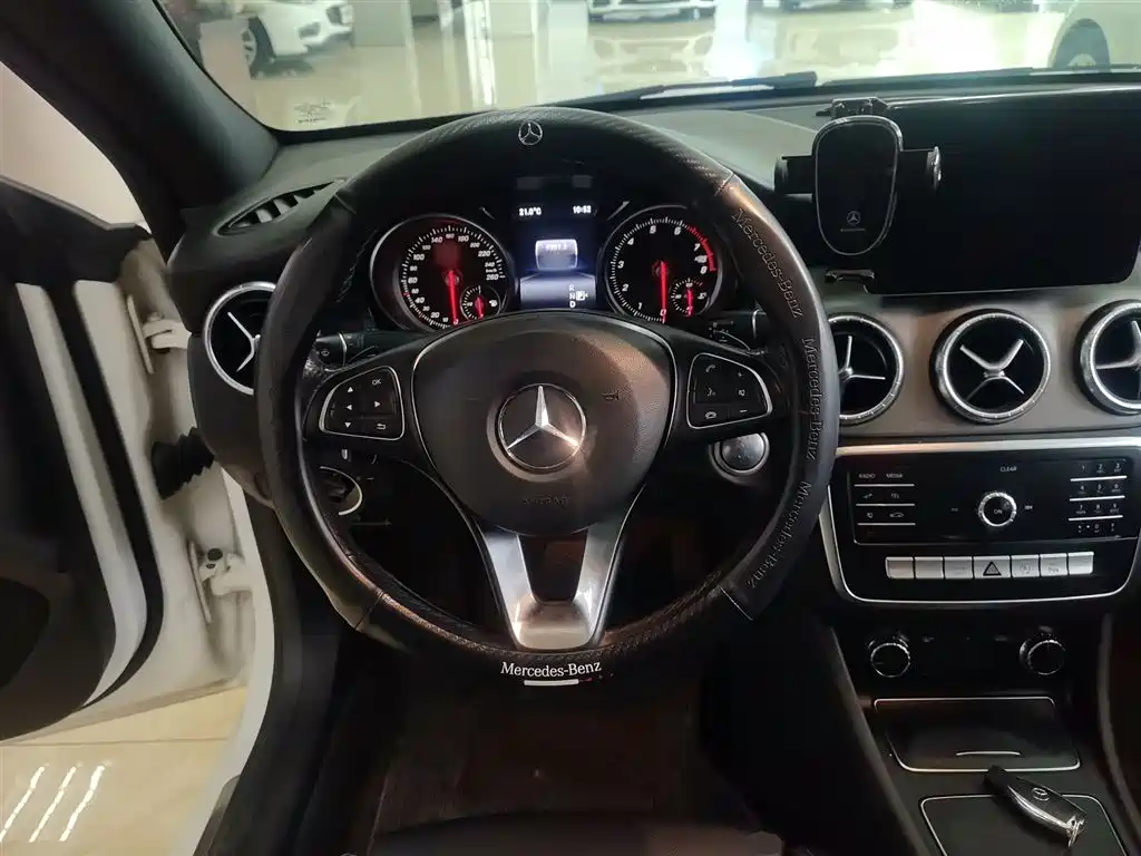 Mercedes-Benz CLA (Import) 2019 CLA 200 Sport фото 11