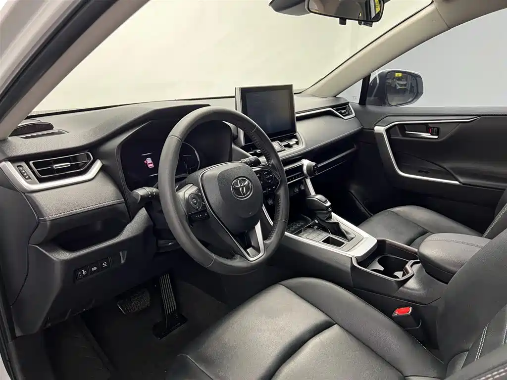 Toyota RAV4 Rongfang 2022 2.0L CVT 4WD Trend Plus Edition фото 13
